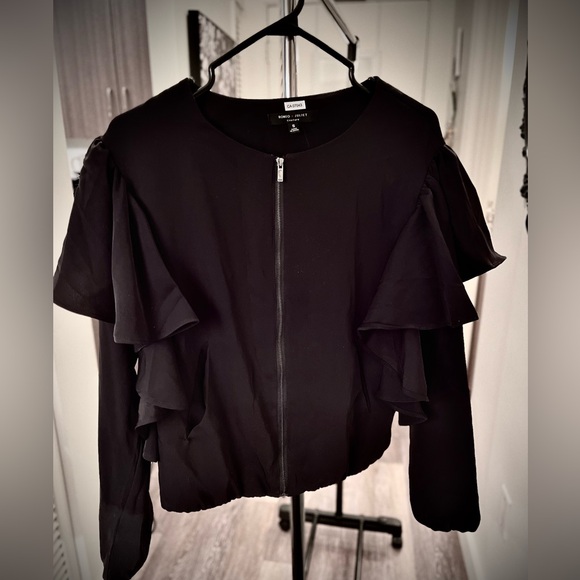 Light zip up top , size s - Picture 1 of 4